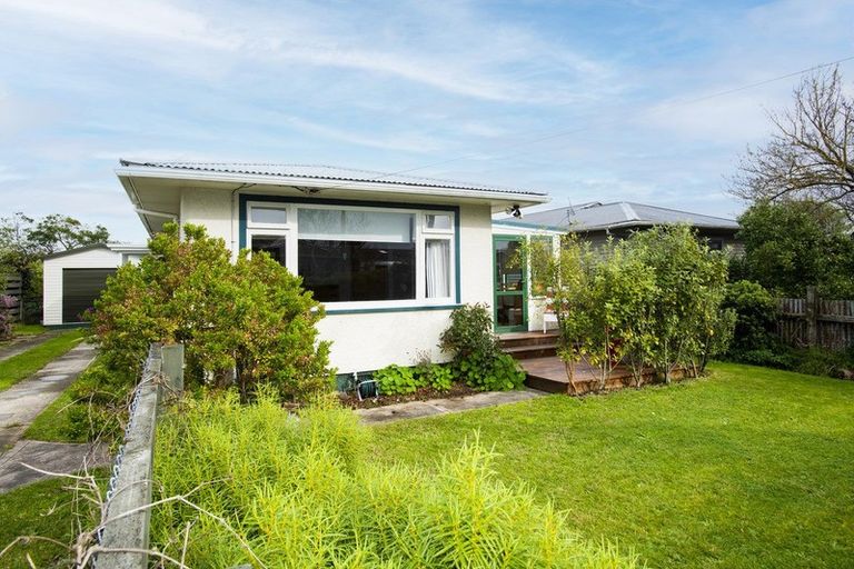 Photo of property in 14 School Road, Te Hapara, Gisborne, 4010