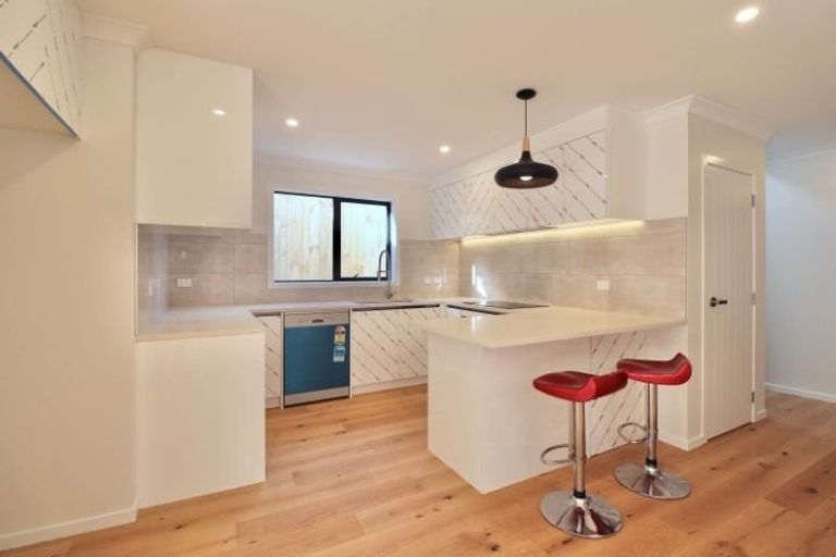 Photo of property in 210b Forrest Hill Road, Forrest Hill, Auckland, 0620