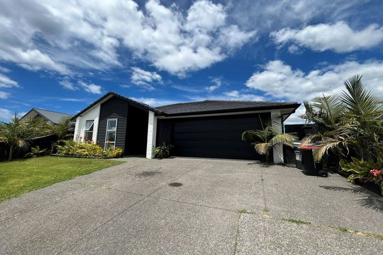 Photo of property in 12 Kotiate Street, Papamoa Beach, Papamoa, 3118