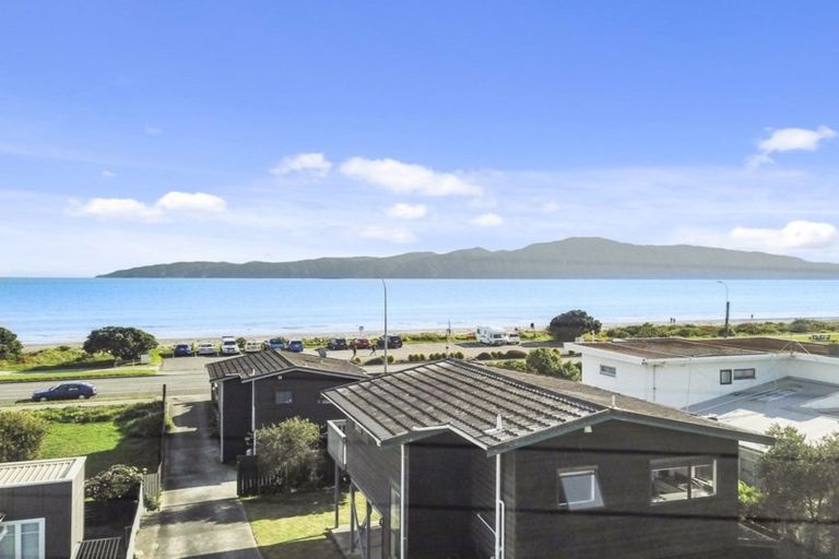 Photo of property in 70b Marine Parade, Paraparaumu Beach, Paraparaumu, 5032