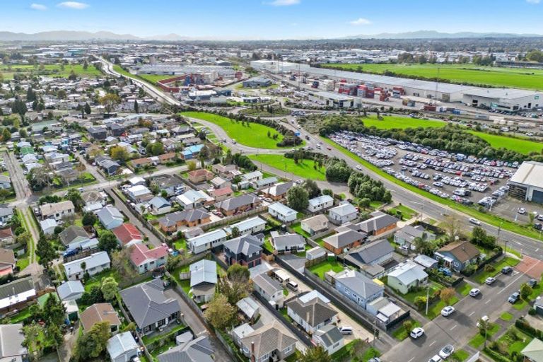 Photo of property in 4 Sunnyside Road, Nawton, Hamilton, 3200