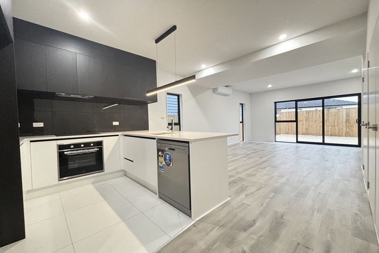 Photo of property in 7 Andy Crescent, Flat Bush, Auckland, 2016