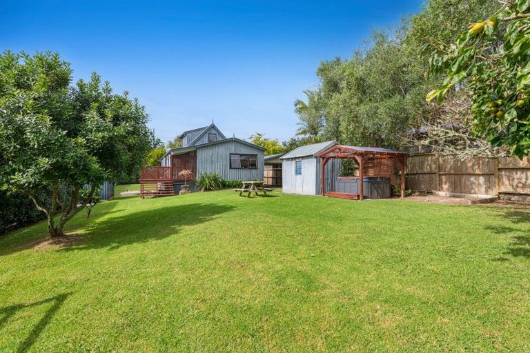 Photo of property in 48 D'oyly Drive, Stanmore Bay, Whangaparaoa, 0932