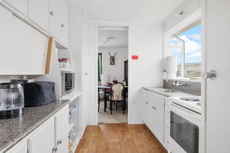 Photo of property in 8a Howden Street, Waiuku, 2123