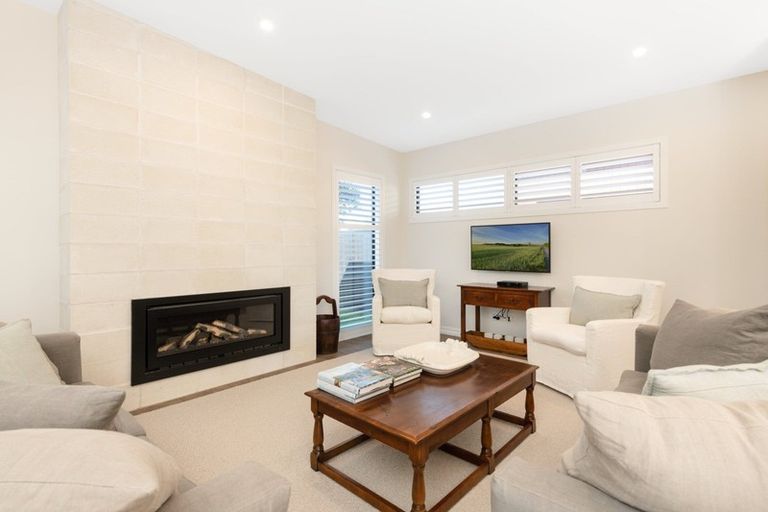 Photo of property in 12 Tuangi Way, Papamoa Beach, Papamoa, 3118