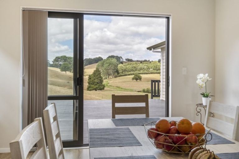 Photo of property in 6 Stile Place, Pukekohe, 2120