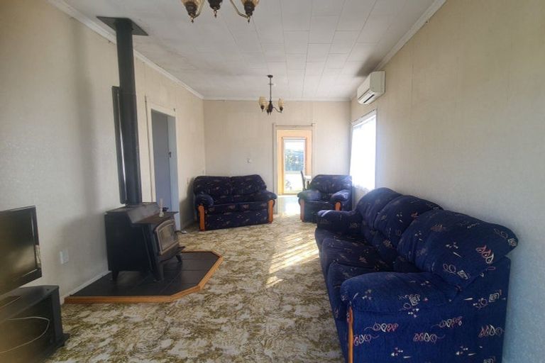 Photo of property in 3 King Street, Opunake, 4616