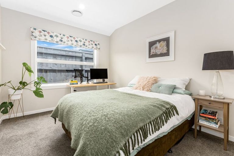 Photo of property in 22 Topsail Way, Whitby, Porirua, 5024