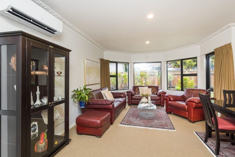 Photo of property in 15 Phoenix Avenue, Hokowhitu, Palmerston North, 4410