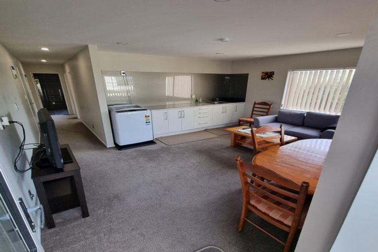 Photo of property in 8 Stubbs Place, Fairview Heights, Auckland, 0632