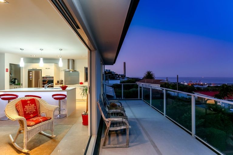 Photo of property in 10 Scott Street, Moturoa, New Plymouth, 4310