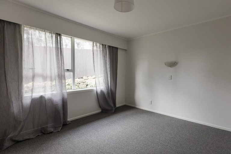 Photo of property in 18 Captain Scott Road, Glen Eden, Auckland, 0602