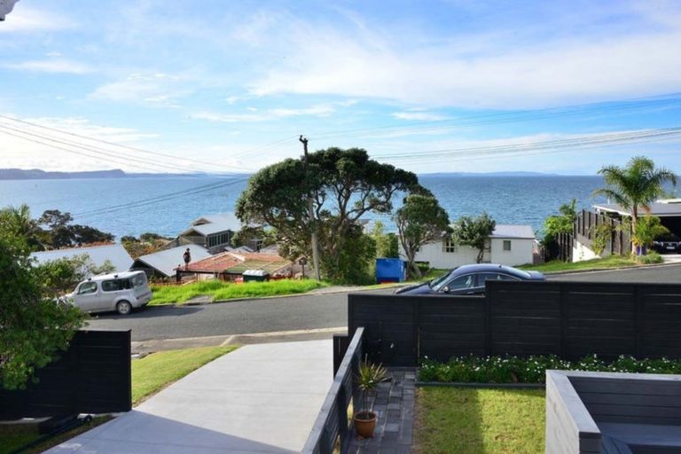 Photo of property in 9 Joydon Place, Stanmore Bay, Whangaparaoa, 0932