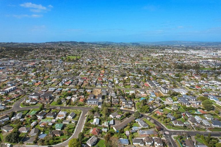 Photo of property in 2/31 Bowater Place, Manurewa, Auckland, 2102