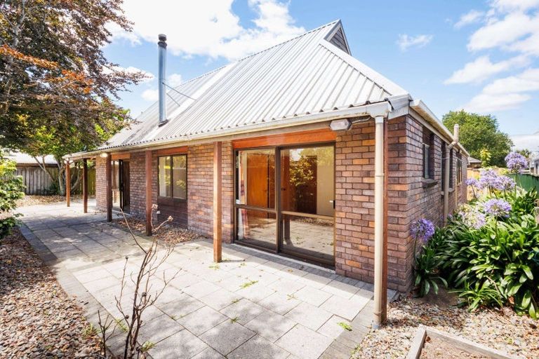 Photo of property in 51a Stanley Avenue, Palmerston North, 4414