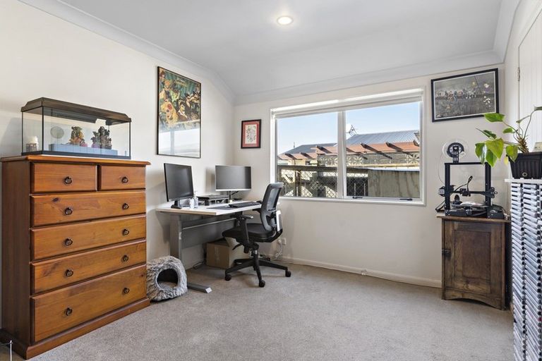 Photo of property in 24 Charles Street, Carterton, 5713