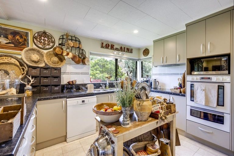 Photo of property in 153 Poraiti Road, Poraiti, Napier, 4182