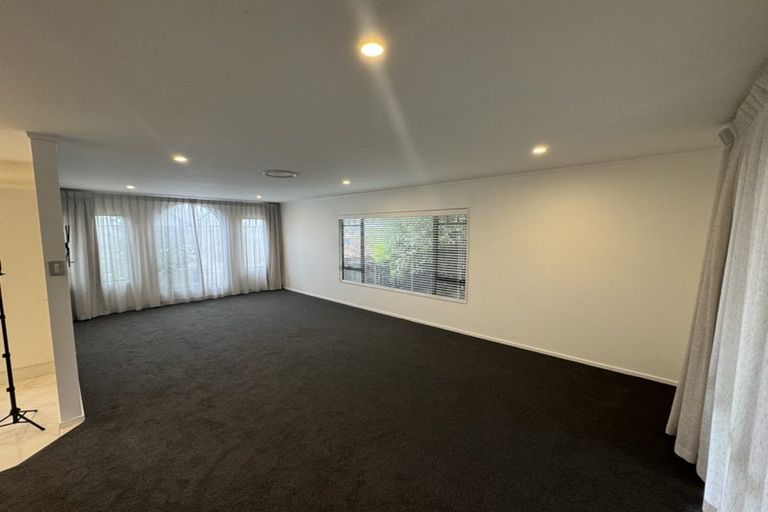 Photo of property in 11 Aspen Way, Kelvin Grove, Palmerston North, 4414