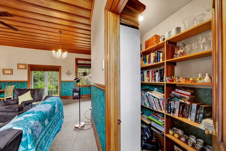 Photo of property in 7 Richmond Road, Brixton, New Plymouth, 4373