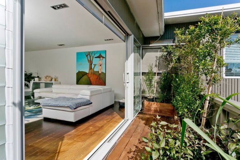 Photo of property in 3/37 Clifton Road, Hauraki, Auckland, 0622