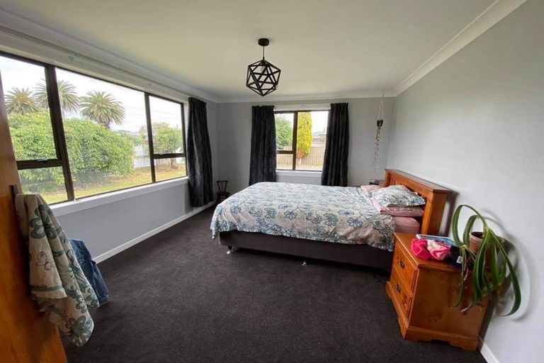 Photo of property in 10 Cornwall Street, Eltham, 4322