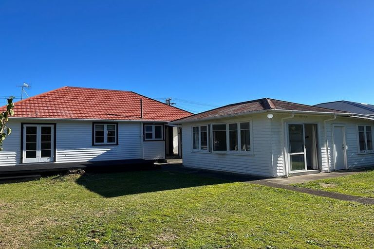 Photo of property in 13 Saint Annes Street, Levin, 5510