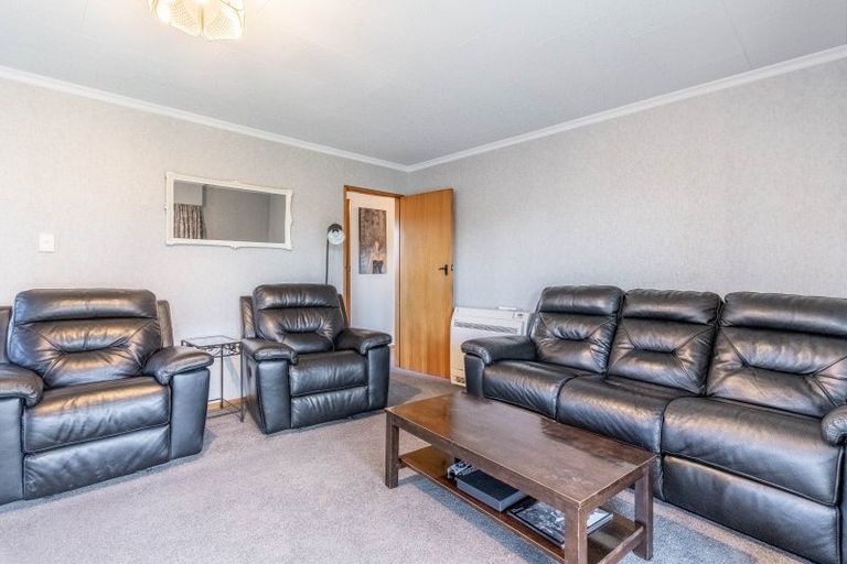 Photo of property in 21 Waterford Drive, Winton, 9720