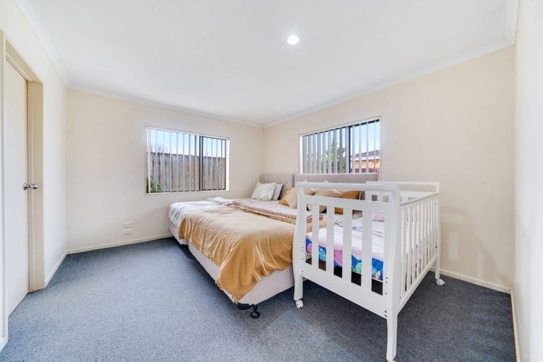 Photo of property in 16 Maadi Place, Papakura, 2110
