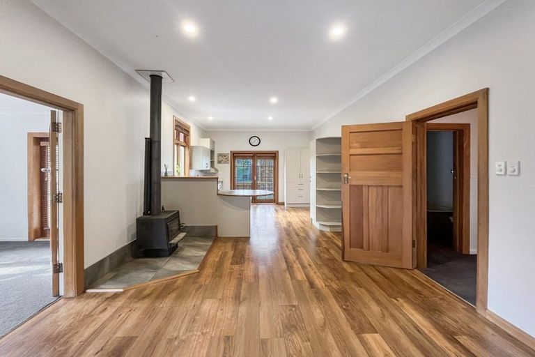 Photo of property in 10 Stanley Avenue, Palmerston North, 4414
