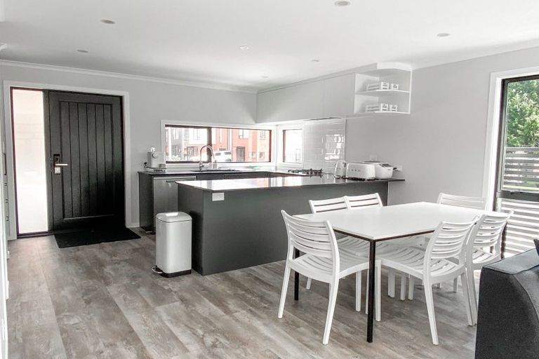 Photo of property in 18 Reakes Crescent, Wallaceville, Upper Hutt, 5018