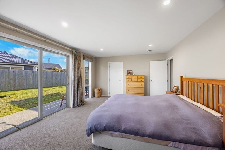 Photo of property in 4 Kingfisher Crescent, Albert Town, Wanaka, 9305
