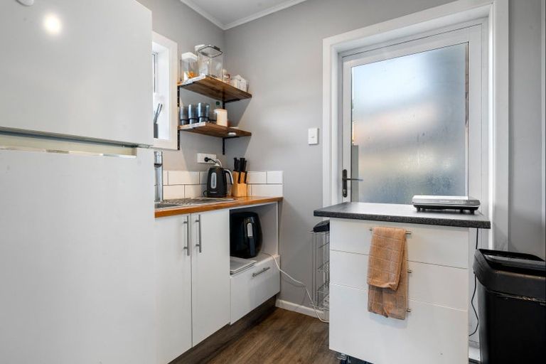 Photo of property in 33e Sanders Avenue, Westown, New Plymouth, 4310