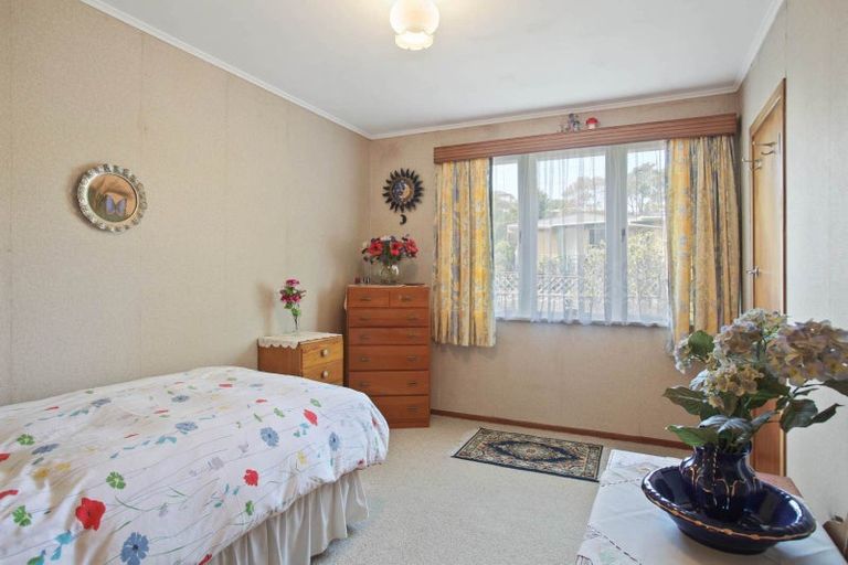 Photo of property in 70 Lake Road, Northcote, Auckland, 0627