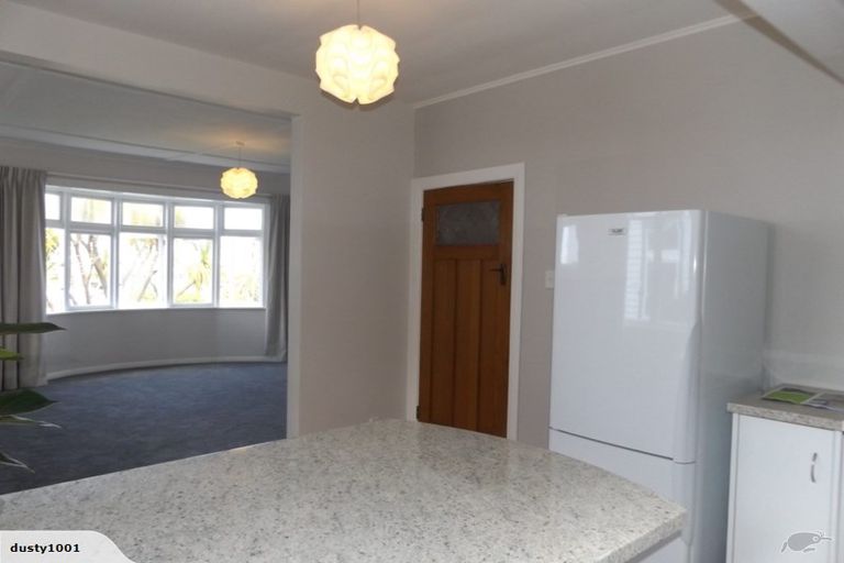 Photo of property in 14 Queens Drive, Kilbirnie, Wellington, 6022