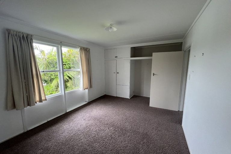 Photo of property in 1/22 Glenvar Road, Torbay, Auckland, 0630