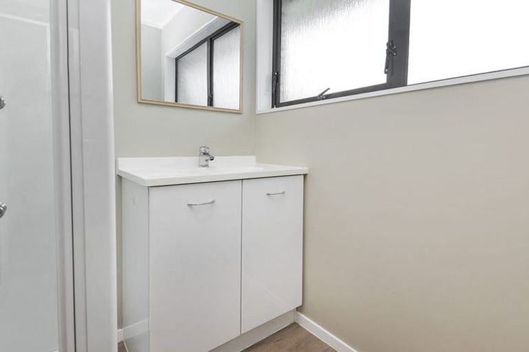 Photo of property in 2/24 Prictor Street, Papakura, 2110