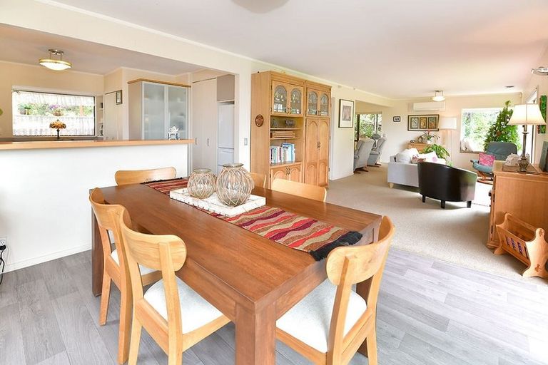 Photo of property in 30 Cochrane Avenue, Arkles Bay, Whangaparaoa, 0932
