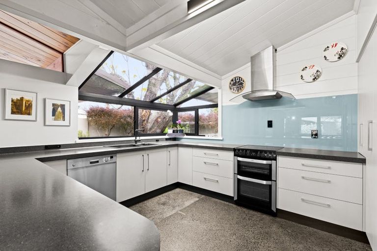 Photo of property in 5 Saint Hill Lane, Havelock North, 4130