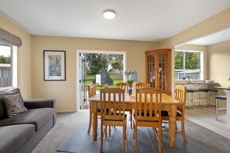 Photo of property in 19 Walton Road, Paraparaumu Beach, Paraparaumu, 5032