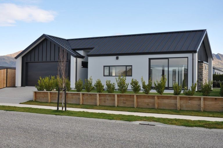 Photo of property in 47 Pounamu Avenue, Albert Town, Wanaka, 9305