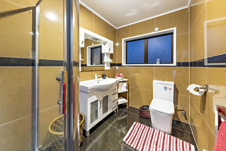 Photo of property in 180 Walter Strevens Drive, Conifer Grove, Takanini, 2112