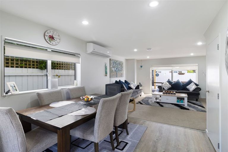 Photo of property in 3 Apple Orchard Way, Sunnyvale, Auckland, 0612