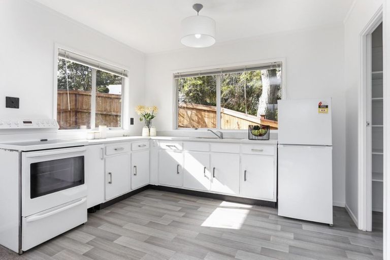 Photo of property in 2/34 Morriggia Place, Bayview, Auckland, 0629