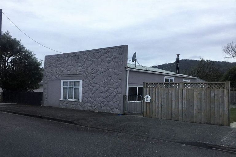 Photo of property in 16 Mcgowan Street, Runanga, 7803