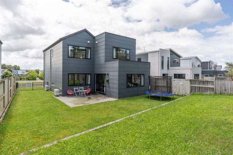 Photo of property in 35 Ridgedale Crescent, Flagstaff, Hamilton, 3210