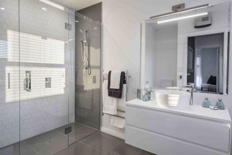 Photo of property in 14 Round Hill Rise, Cracroft, Christchurch, 8022