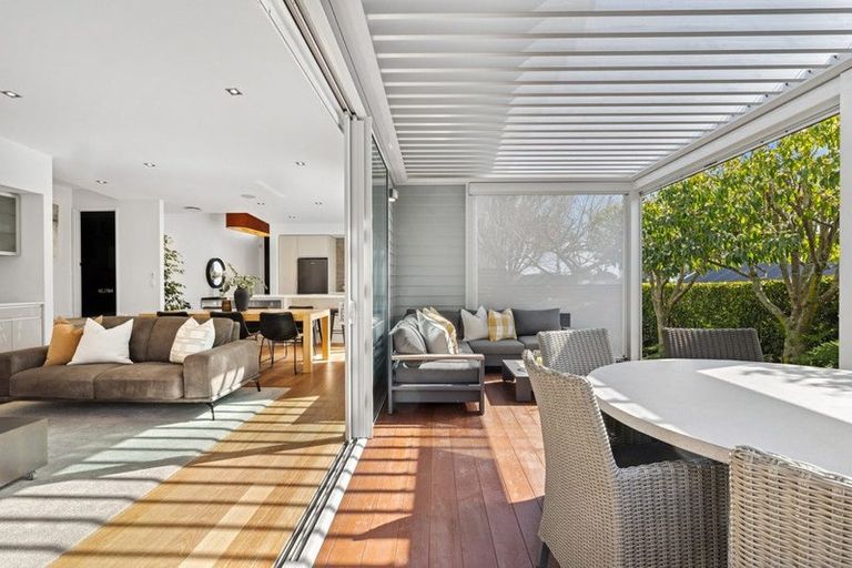 Photo of property in 6 Woolshed Lane, Pukekohe, 2120