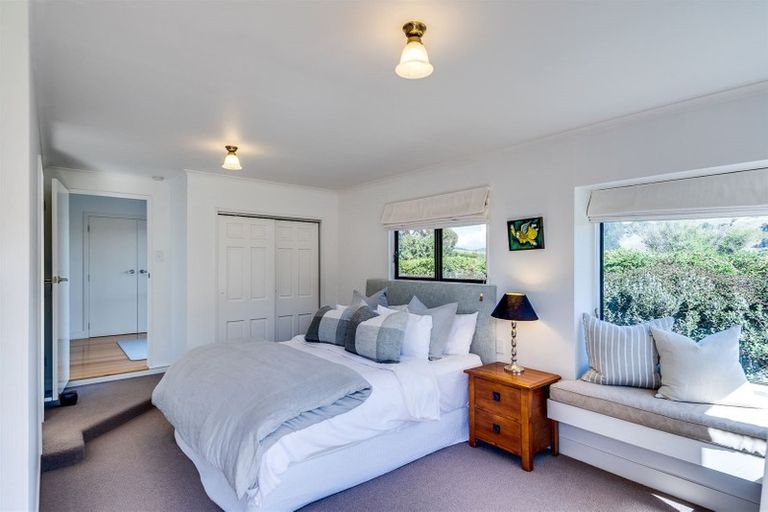 Photo of property in 6 Le Quesne Road, Bay View, Napier, 4104