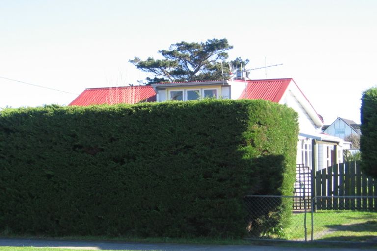 Photo of property in 7 Linklater Avenue, Foxton Beach, Foxton, 4815