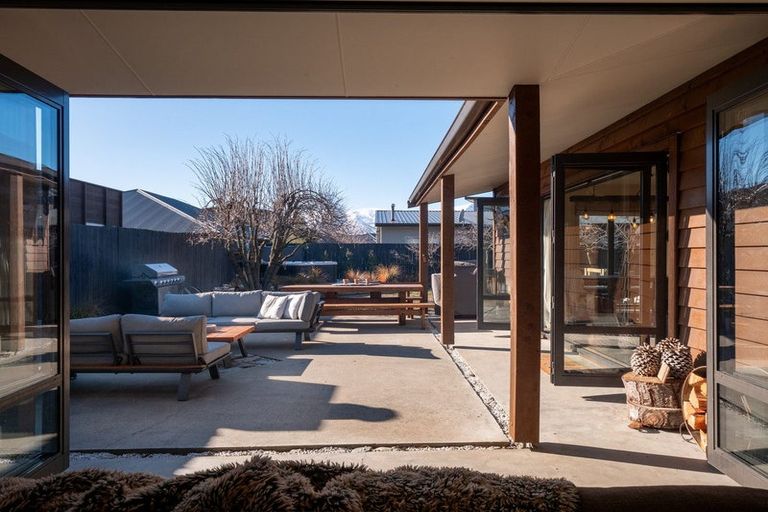 Photo of property in 52 Hope Avenue, Lake Hayes, Queenstown, 9304